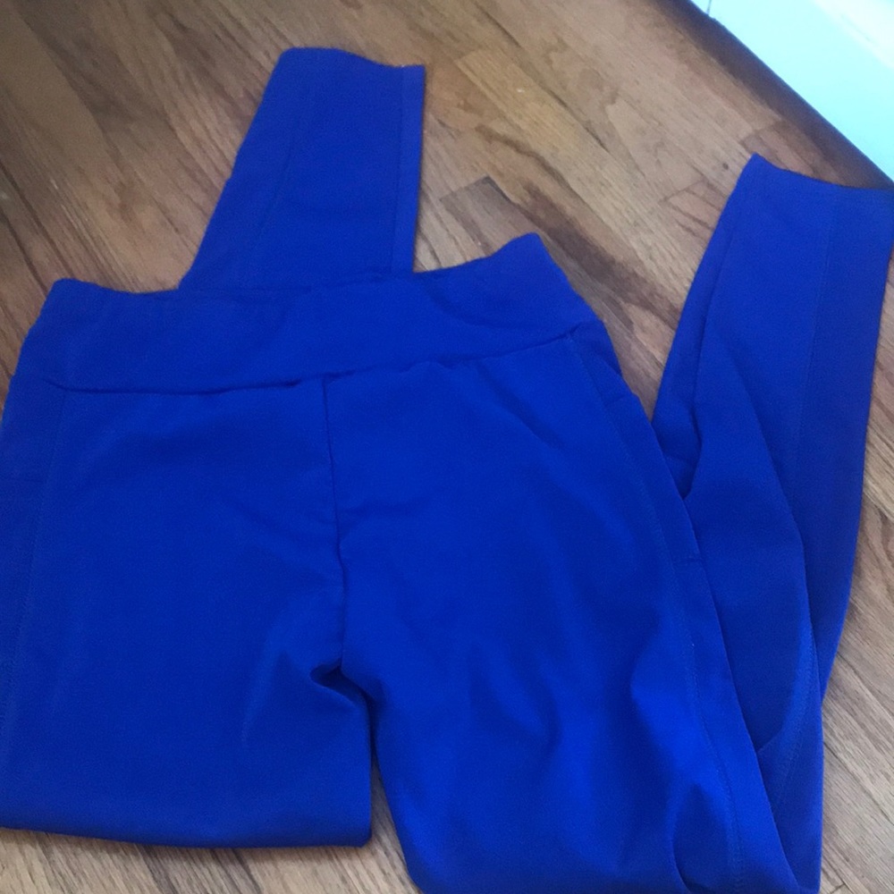 Blue leggings with pockets